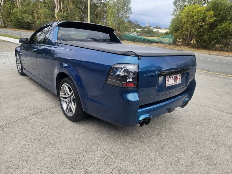 2012 Holden commodore veii sv6 manual ute 6.jpg